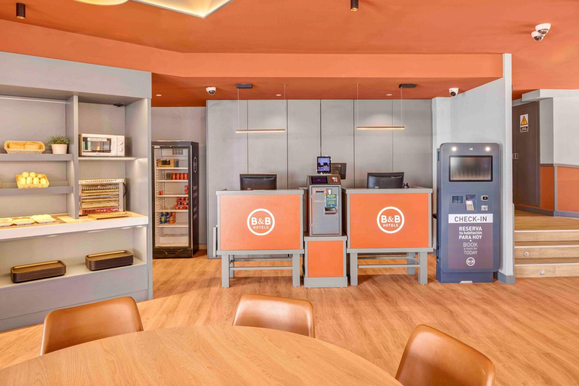 B&B Hotel Figueres Φιγκέρες Εξωτερικό φωτογραφία