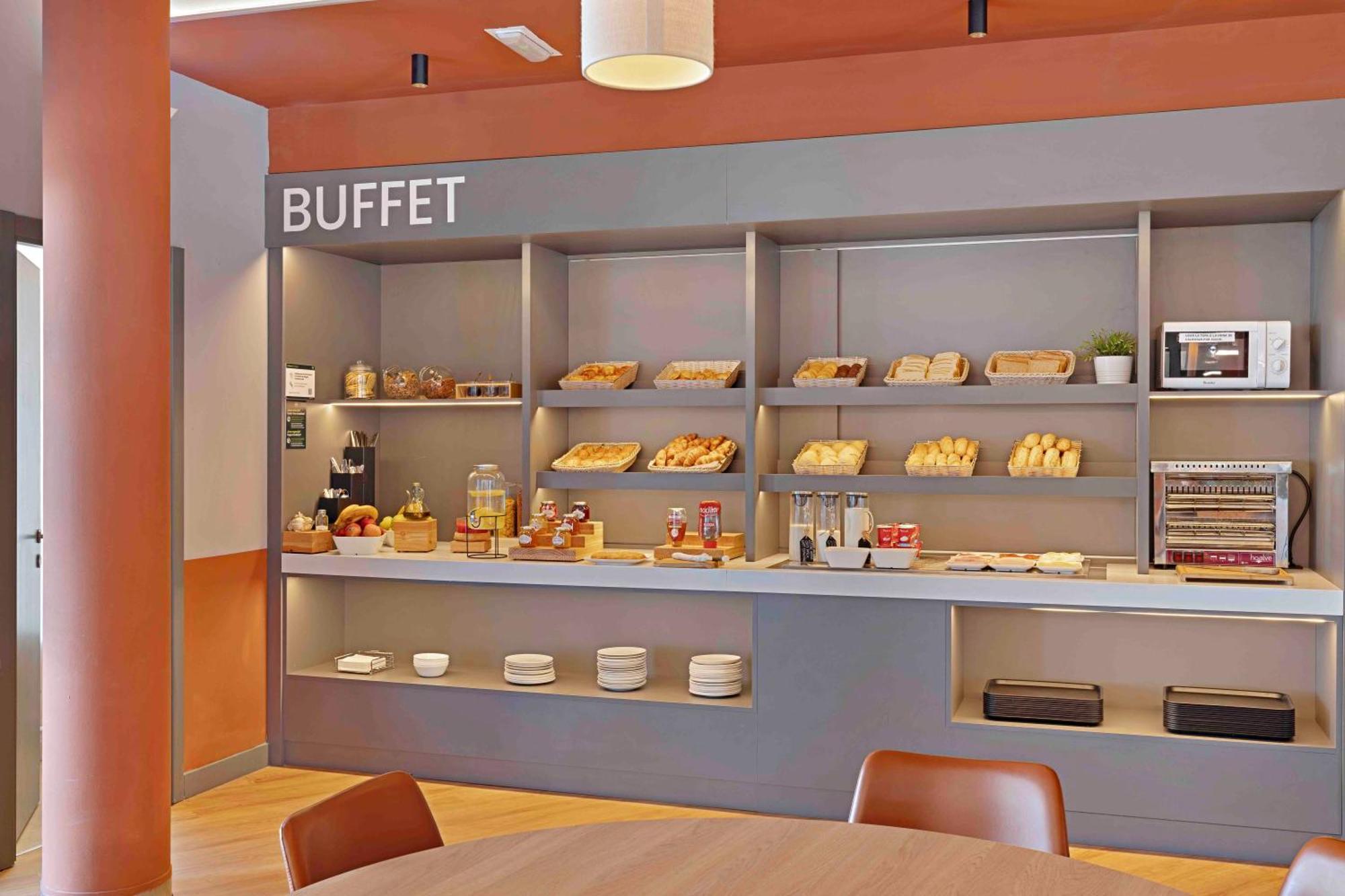 B&B Hotel Figueres Φιγκέρες Εξωτερικό φωτογραφία