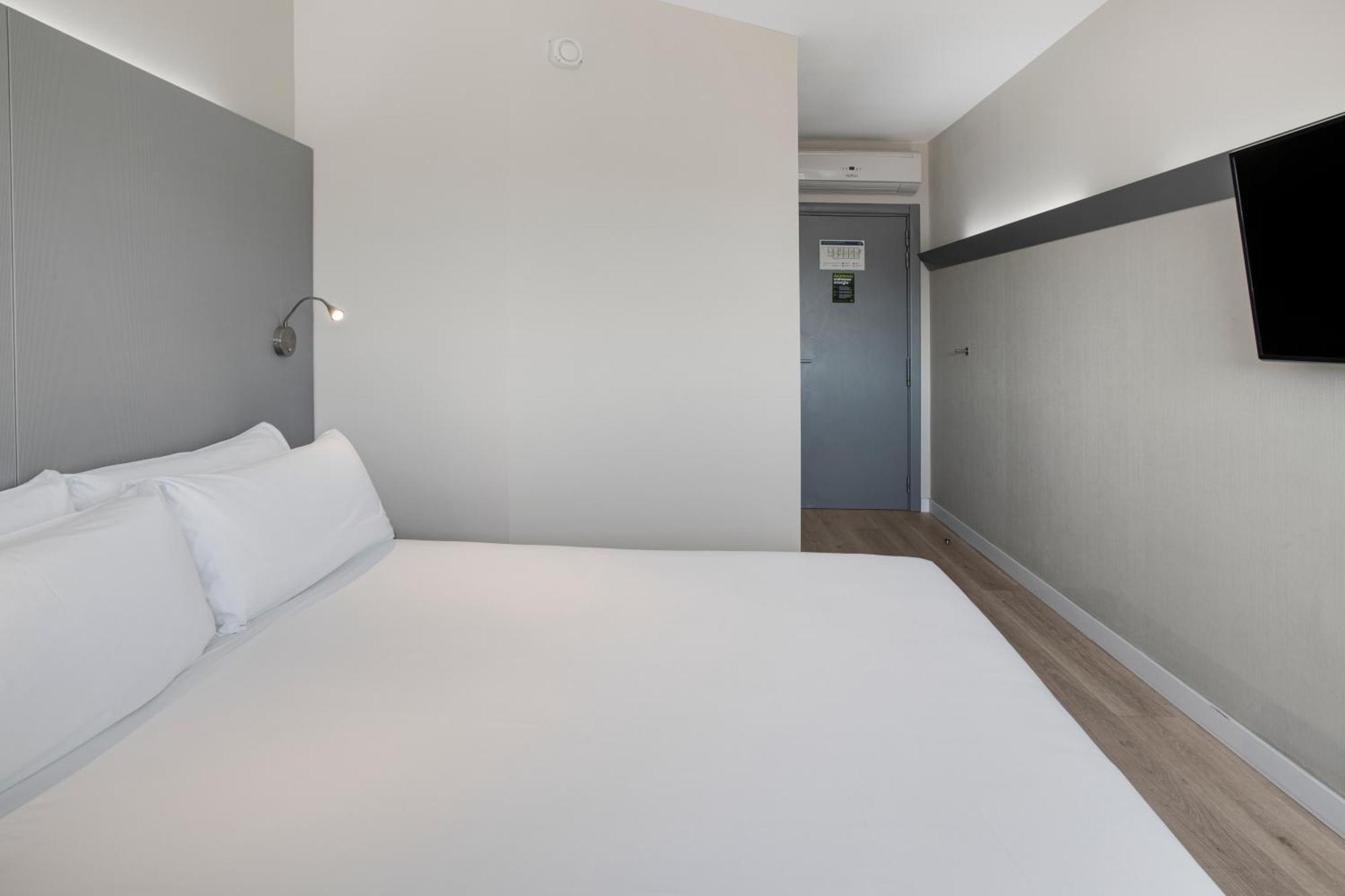 B&B Hotel Figueres Φιγκέρες Εξωτερικό φωτογραφία