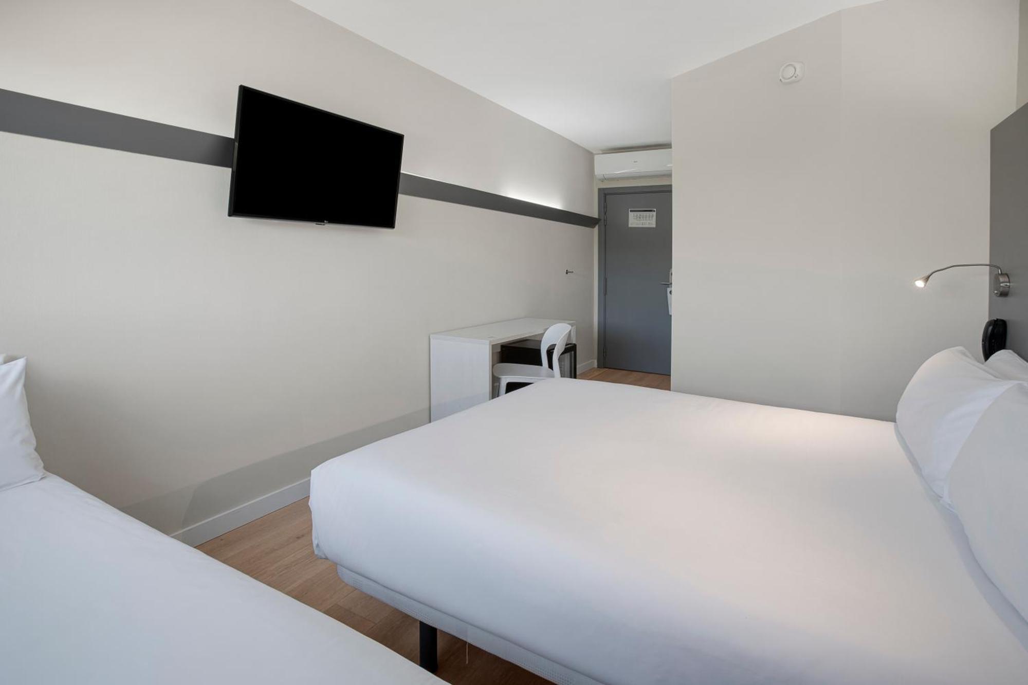 B&B Hotel Figueres Φιγκέρες Εξωτερικό φωτογραφία