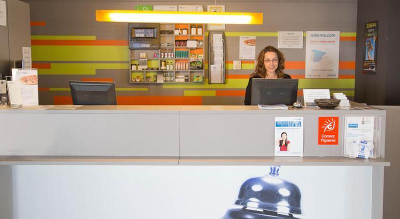 B&B Hotel Figueres Φιγκέρες Εξωτερικό φωτογραφία